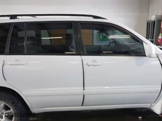 2001 Toyota Highlander with VIN JTEGF21AX10022116, listed as a IAAI auction lot 41604066 with 119,033 mi miles. Bid and sale history available at carsss.com. Image 13.