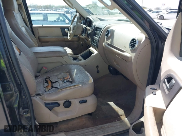 2004 Ford Expedition Eddie Bauer with VIN 1FMPU17L64LB37520, listed as a IAAI auction lot 41772378 with 305,126 mi miles. Bid and sale history available at carsss.com. Image 5.