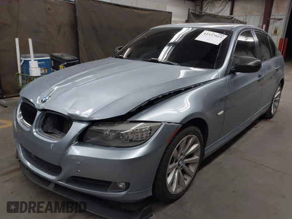 2011 BMW 3 Series 328i z VIN WBAPH5C58BA448671, wystawiony jako IAAI lot #42337923 z przebiegiem 121 888 mil mil oraz . Historia ofert i sprzedaży dostępna na DreamBid. Obrazek 17.
