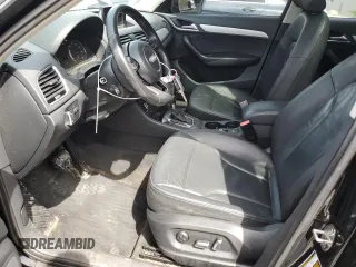 2017 Audi Q3 Premium z VIN WA1BCCFS1HR011987, wystawiony jako Copart lot #55791495 z przebiegiem 107 864 mil mil oraz Szkoda całkowita • Salvage title. Historia ofert i sprzedaży dostępna na DreamBid. Obrazek 7.