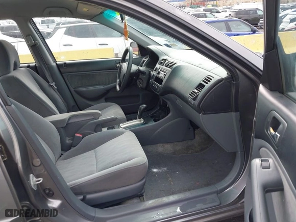2004 Honda Civic LX with VIN 2HGES16584H503108, listed as a IAAI auction lot 41740147 with 212,102 mi miles. Bid and sale history available at carsss.com. Image 5.