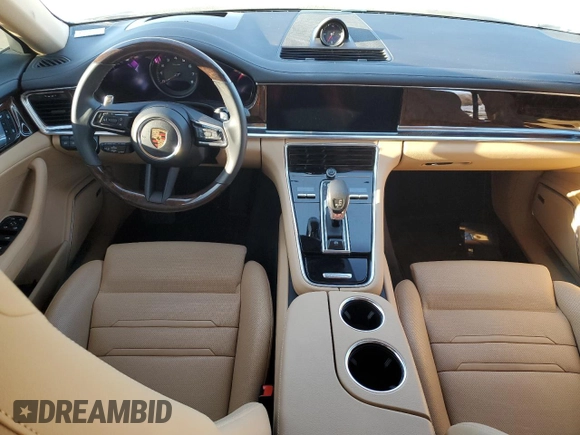 2022 Porsche Panamera z VIN WP0AJ2A73NL100639, wystawiony jako Copart lot #81958053 z przebiegiem 3 399 mil mil oraz Czysty tytuł • Clean title. Historia ofert i sprzedaży dostępna na DreamBid. Obrazek 8.