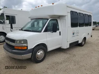 2007 Chevrolet Express Commercial C7L DRW with VIN 1GBJG31U671234848, listed as a Copart auction lot 50197555 with 97,869 mi miles and Salvage Title. Bid and sale history available at carsss.com. Image 1.