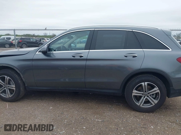 2018 Mercedes-Benz GLC 300 with VIN WDC0G4JB0JV038250, listed as a IAAI auction lot 41954769 with 24,131 mi miles and . Bid and sale history available at DreamBid. Image 14.