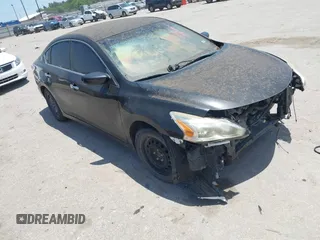 2015 Nissan Altima S with VIN 1N4AL3AP0FN303483, listed as a IAAI auction lot 42266007 with 173,166 mi miles and . Bid and sale history available at DreamBid. Image 1.