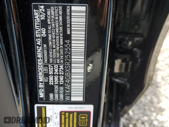 2025 Mercedes-Benz C 300 with VIN W1KAF4GBXSR252554, listed as a Copart auction lot 52370245 with 1,401 mi miles and Salvage Title. Bid and sale history available at DreamBid. Image 13.