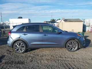 2021 Kia Niro Touring with VIN KNDCC3LC8M5480860, listed as a IAAI auction lot 41885146 with 39,677 mi miles. Bid and sale history available at carsss.com. Image 14.