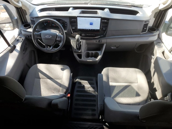2024 Ford Transit Passenger XL with VIN 1FBAX2C86RKA48847, listed as a Copart auction lot 49549965 with 25,803 mi miles and Clean Title. Bid and sale history available at carsss.com. Image 8.