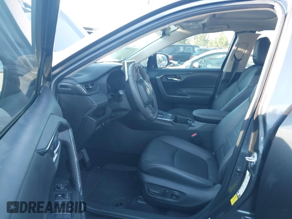 2024 Toyota RAV4 Hybrid XLE Premium with VIN 4T3B6RFV4RU159918, listed as a IAAI auction lot 42662990 with 16,010 mi miles and . Bid and sale history available at DreamBid. Image 5.