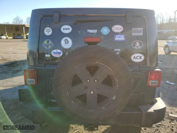 2018 Jeep Wrangler JK Unlimited Sahara with VIN 1C4BJWEG1JL924669, listed as a Copart auction lot 81829833 with 102,145 mi miles. Bid and sale history available at carsss.com. Image 6.