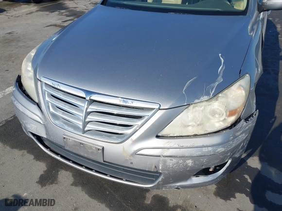 2009 Hyundai Genesis with VIN KMHGC46E59U046506, listed as a IAAI auction lot 41990191 with 86,791 mi miles. Bid and sale history available at carsss.com. Image 6.