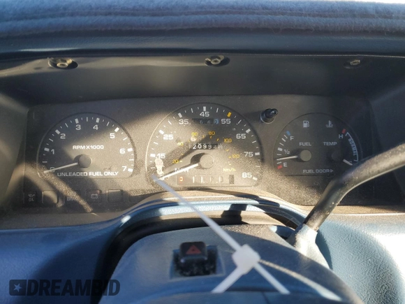 1995 Mercury Sable GS z VIN 1MELM50UXSG617772, wystawiony jako Copart lot #86834064 z przebiegiem 120 994 mil mil oraz Szkody całkowita. Historia ofert i sprzedaży dostępna na DreamBid. Obrazek 9.