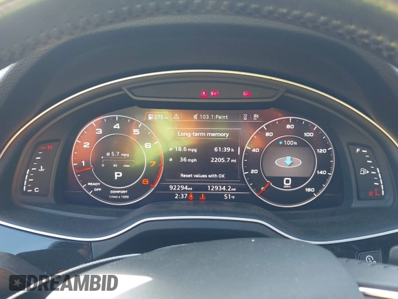2017 Audi Q7 Premium Plus with VIN WA1LAAF71HD025850, listed as a IAAI auction lot 41567701 with 92,294 mi miles. Bid and sale history available at carsss.com. Image 7.