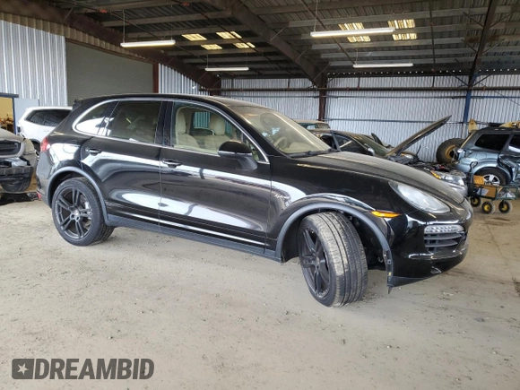 2012 Porsche Cayenne S Hybrid z VIN WP1AE2A28CLA93269, wystawiony jako Copart lot #45205745 z przebiegiem 72 949 mil mil oraz Szkody całkowita. Historia ofert i sprzedaży dostępna na DreamBid. Obrazek 4.