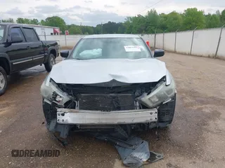 2016 Nissan Maxima SR with VIN 1N4AA6AP7GC430106, listed as a IAAI auction lot 42061991 with 186,775 mi miles and . Bid and sale history available at DreamBid. Image 6.
