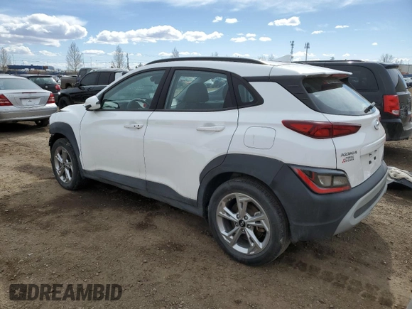 2022 Hyundai Kona SE with VIN KM8K2CAB2NU863916, listed as a Copart auction lot 52426295 with 33,708 mi miles and Salvage Title. Bid and sale history available at carsss.com. Image 2.