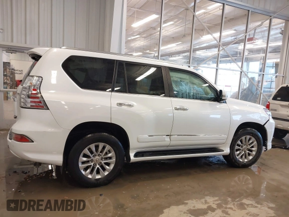 2015 Lexus GX with VIN JTJBM7FX8F5106280, listed as a IAAI auction lot 41590906 with 158,163 mi miles and . Bid and sale history available at carsss.com. Image 13.