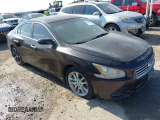 2011 Nissan Maxima 3.5 SV with VIN 1N4AA5AP8BC836513, listed as a IAAI auction lot 41500500 with 151,258 mi miles. Bid and sale history available at carsss.com. Image 1.