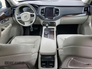 2017 Volvo XC90 Momentum z VIN YV4A22PK2H1105658, wystawiony jako Copart lot #52855065 z przebiegiem 114 938 mil mil oraz Szkody całkowita. Historia ofert i sprzedaży dostępna na DreamBid. Obrazek 8.