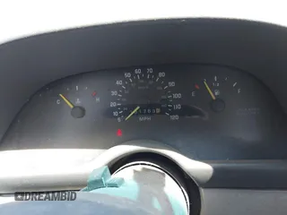 1994 Chevrolet Beretta z VIN 1G1LV15M9RY253342, wystawiony jako IAAI lot #42047160 z przebiegiem 131 763 mil mil oraz . Historia ofert i sprzedaży dostępna na DreamBid. Obrazek 7.