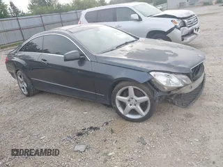 2011 Mercedes-Benz E 350 с VIN WDDKJ5GB6BF061692, выставлен на аукционе IAAI как лот 42751572 с пробегом 195 614 миль миль и . История ставок и продаж доступна на DreamBid. Изображение 1.