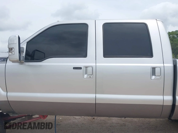 2013 Ford F-250 XL z VIN 1FT7W2BT4DEB27388, wystawiony jako IAAI lot #42244172 z przebiegiem 264 075 mil mil oraz . Historia ofert i sprzedaży dostępna na DreamBid. Obrazek 14.