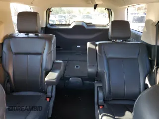2024 Ford Expedition XLT with VIN 1FMJU1H82REA17970, listed as a Copart auction lot 83043004 with 0 mi miles and Salvage Title. Bid and sale history available at carsss.com. Image 10.