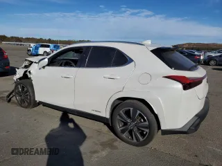 2022 Lexus UX 250h z VIN JTHP9JBH1N2060294, wystawiony jako Copart lot #76330054 z przebiegiem 45 350 mil mil oraz Nie do naprawy. Historia ofert i sprzedaży dostępna na DreamBid. Obrazek 2.