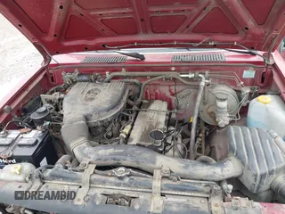 1996 Nissan Frontier XE z VIN 1N6SD11Y6TC355732, wystawiony jako IAAI lot #41958249 z przebiegiem 110 419 mil mil oraz . Historia ofert i sprzedaży dostępna na DreamBid. Obrazek 10.