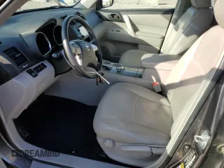 2013 Toyota Highlander with VIN 5TDZA3EH5DS032885, listed as a Copart auction lot 51958635 with 220,789 mi miles and Non Repairable. Bid and sale history available at DreamBid. Image 7.