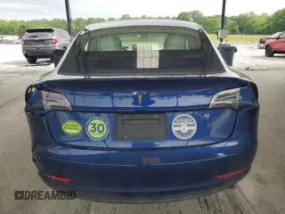 2019 Tesla Model 3 Mid Range z VIN 5YJ3E1EA1KF417900, wystawiony jako Copart lot #55310265 z przebiegiem 45 739 mil mil oraz Szkoda całkowita • Salvage title. Historia ofert i sprzedaży dostępna na DreamBid. Obrazek 6.