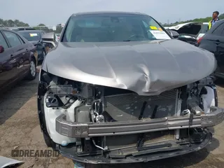 2018 Lincoln MKX Reserve with VIN 2LMPJ6LR7JBL11787, listed as a IAAI auction lot 42032661 with 27,992 mi miles. Bid and sale history available at carsss.com. Image 6.