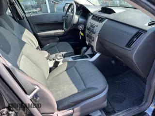 2008 Ford Focus SE with VIN 1FAHP35N28W24058, listed as a Copart auction lot 66020775 with 164,683 mi miles and Clean title. Bid and sale history available at DreamBid. Image 5.