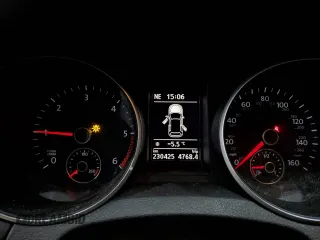 2014 Volkswagen Jetta TDI with VIN 3VWML7AJ1EM607731, listed as a Copart auction lot 89195065 with 230,245 mi miles and Salvage title. Bid and sale history available at DreamBid. Image 9.