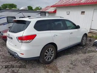 2014 Nissan Pathfinder SL with VIN 5N1AR2MN1EC617999, listed as a IAAI auction lot 42224316 with 93,215 mi miles and . Bid and sale history available at DreamBid. Image 4.
