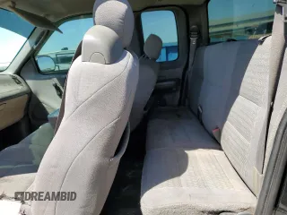 2003 Ford F-150 XL z VIN 2FTRX18W83CB15153, wystawiony jako Copart lot #52976575 z przebiegiem Nie podano mil oraz Szkoda całkowita • Salvage title. Historia ofert i sprzedaży dostępna na DreamBid. Obrazek 10.