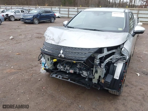 2022 Mitsubishi Outlander SE with VIN JA4J3UA89NZ024351, listed as a IAAI auction lot 41527162 with 29,718 mi miles. Bid and sale history available at carsss.com. Image 6.