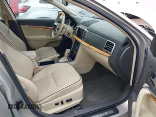 2010 Lincoln MKZ z VIN 3LNHL2GCXAR750346, wystawiony jako IAAI lot #42182751 z przebiegiem 119 104 mil mil oraz . Historia ofert i sprzedaży dostępna na DreamBid. Obrazek 5.