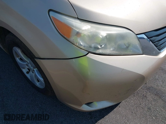 2012 Toyota Sienna LE AAS с VIN 5TDKK3DC0CS239963, выставлен на аукционе IAAI как лот 42550710 с пробегом 192 712 миль миль и . История ставок и продаж доступна на DreamBid. Изображение 17.