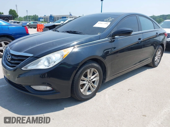 2013 Hyundai Sonata GLS z VIN 5NPEB4AC9DH531707, wystawiony jako IAAI lot #42483354 z przebiegiem 226 978 mil mil oraz . Historia ofert i sprzedaży dostępna na DreamBid. Obrazek 2.