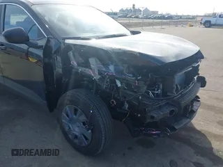 2025 Nissan Kicks S z VIN 3N8AP6BB5SL357380, wystawiony jako IAAI lot #41876846 z przebiegiem 861 mil mil oraz . Historia ofert i sprzedaży dostępna na DreamBid. Obrazek 6.