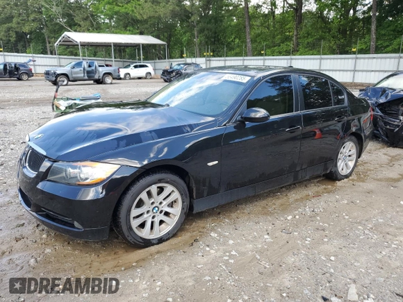 2006 BMW 3 Series 325i z VIN WBAVB13576PT24671, wystawiony jako Copart lot #56490285 z przebiegiem 99 604 mil mil oraz Szkoda całkowita • Salvage title. Historia ofert i sprzedaży dostępna na DreamBid. Obrazek 1.