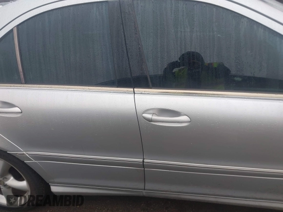 2005 Mercedes-Benz C 230 Kompressor with VIN WDBRF40J55F651410, listed as a IAAI auction lot 41542616 with 256,638 mi miles and . Bid and sale history available at DreamBid. Image 13.