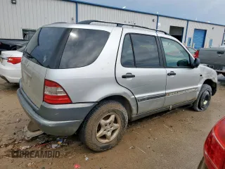 1999 Mercedes-Benz M 320/430/500 z VIN 4JGAB54E6XA140166, wystawiony jako Copart lot #54347855 z przebiegiem 227 765 mil mil oraz Szkoda całkowita • Salvage title. Historia ofert i sprzedaży dostępna na DreamBid. Obrazek 3.
