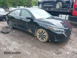 2024 Nissan Sentra SV z VIN 3N1AB8CV5RY373335, wystawiony jako IAAI lot #42186871 z przebiegiem 17 668 mil mil oraz . Historia ofert i sprzedaży dostępna na DreamBid. Obrazek 1.
