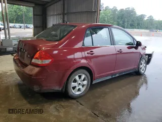 2008 Nissan Versa S z VIN 3N1BC11E18L391581, wystawiony jako Copart lot #56108515 z przebiegiem 172 996 mil mil oraz Szkoda całkowita • Salvage title. Historia ofert i sprzedaży dostępna na DreamBid. Obrazek 3.