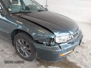 1997 Honda Accord EX with VIN 1HGCD5669VA090505, listed as a IAAI auction lot 42138093 with 207,191 mi miles and . Bid and sale history available at carsss.com. Image 6.