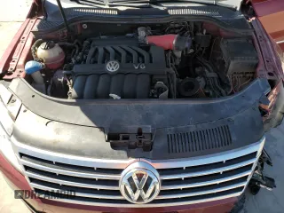 2014 Volkswagen CC Executive with VIN WVWGU7ANXEE526457, listed as a Copart auction lot 55958045 with 118,210 mi miles and Salvage title. Bid and sale history available at DreamBid. Image 11.