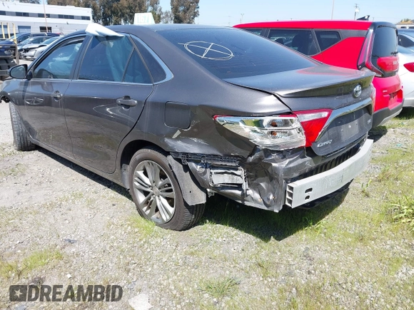 2015 Toyota Camry XLE z VIN 4T1BF1FK3FU960674, wystawiony jako IAAI lot #41721182 z przebiegiem 96 300 mil mil oraz . Historia ofert i sprzedaży dostępna na DreamBid. Obrazek 3.