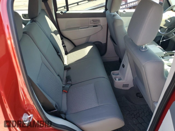 2008 Jeep Liberty Sport z VIN 1J8GN28K68W143375, wystawiony jako Copart lot #56186215 z przebiegiem 64 472 mil mil oraz Szkoda całkowita • Salvage title. Historia ofert i sprzedaży dostępna na DreamBid. Obrazek 10.